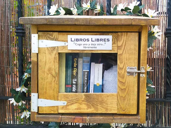 casita libros libres para ayuntamientos